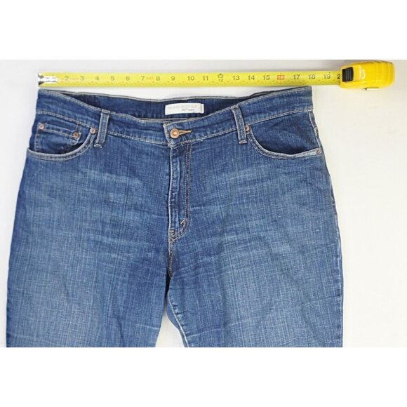 Levi's Size 14 Short Womens 30 Inch Inseam 550 Relaxed Bootcut Blue Denim Jeans - Picture 2 of 12